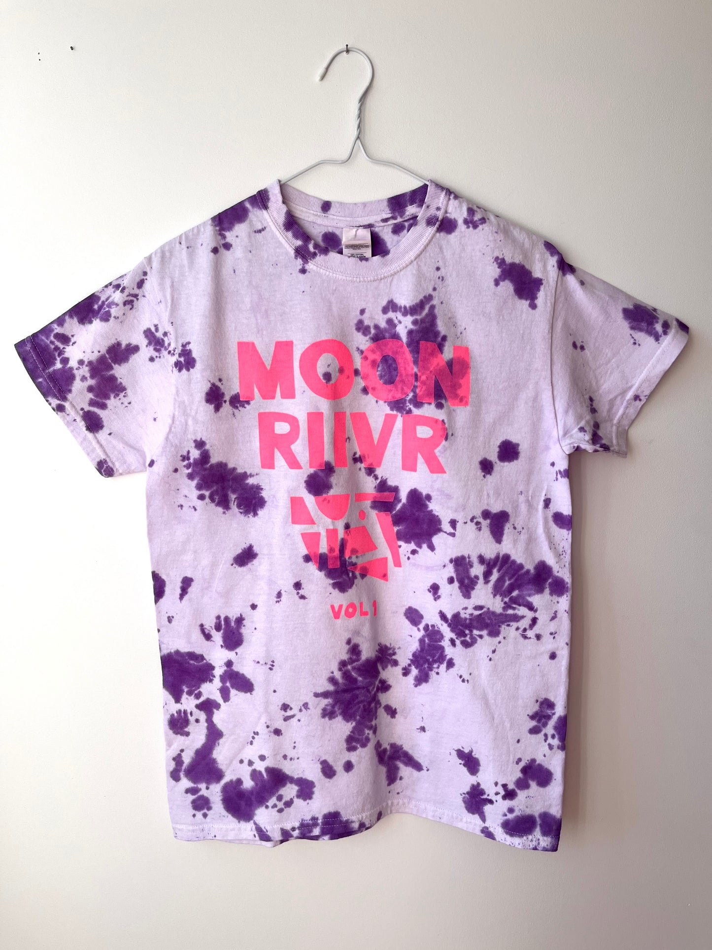 MOONRIIVR - LIMITED EDITION VINTAGE TEE In Pink/Purple Tie Dye